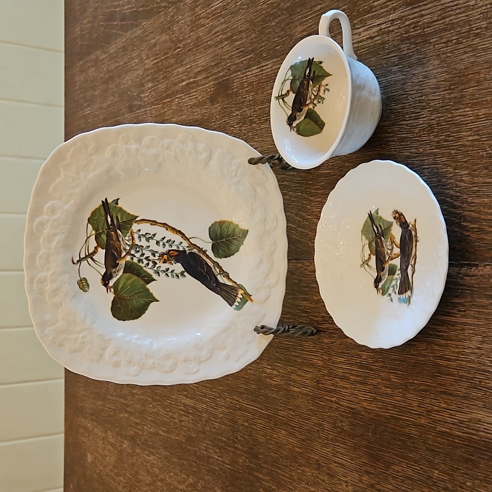 Alfred Meakin England Kingbird #79 Square Luncheon Plate, Cup and Saucer